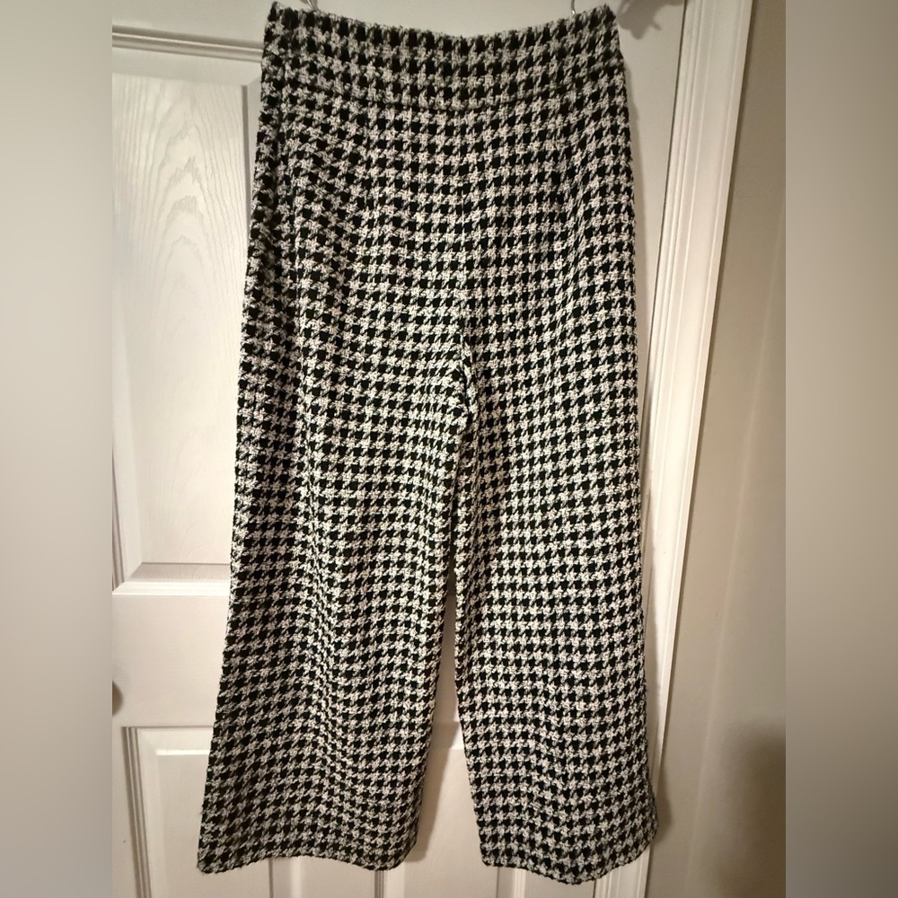 Zara Monochrome Textured Pants - Picture 2 of 3